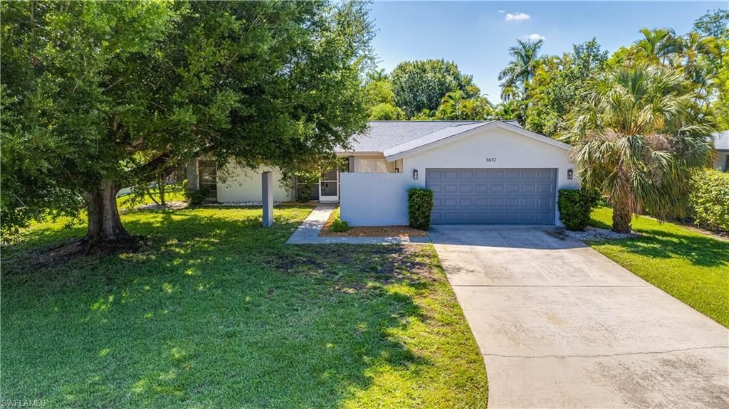 5657 Eichen Cir E, Fort Myers, FL 33919 Photo
