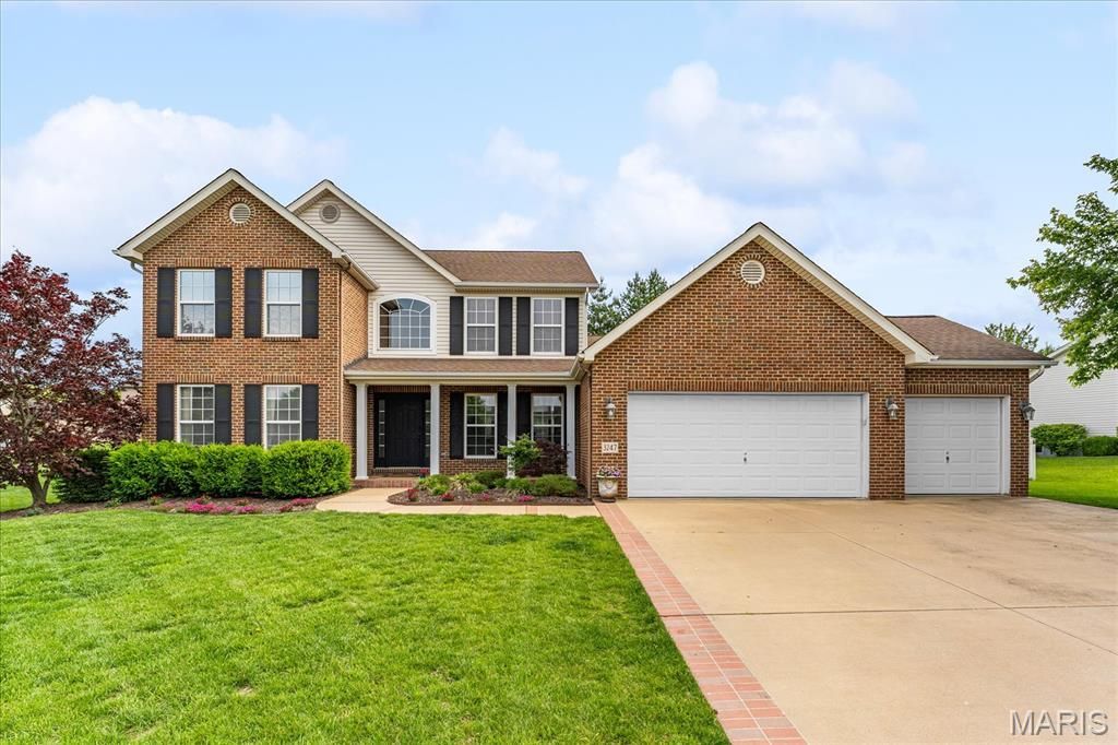 3247 Roan Hill Drive , Belleville, IL 62221 Main Photo