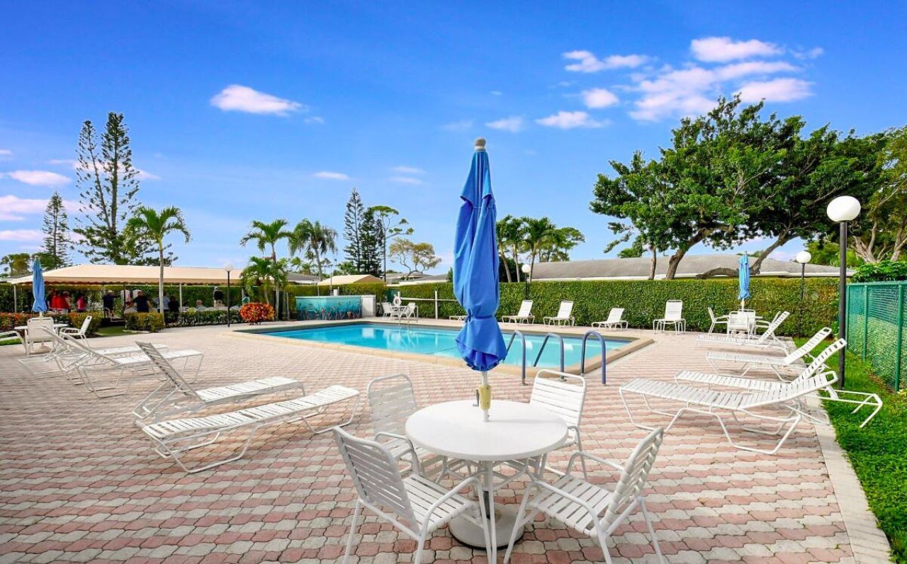 1140 Mahogany Way, Unit 204, Delray Beach, FL 33445 Photo