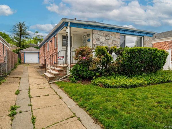 14784 6th Avenue , Whitestone, NY 11357