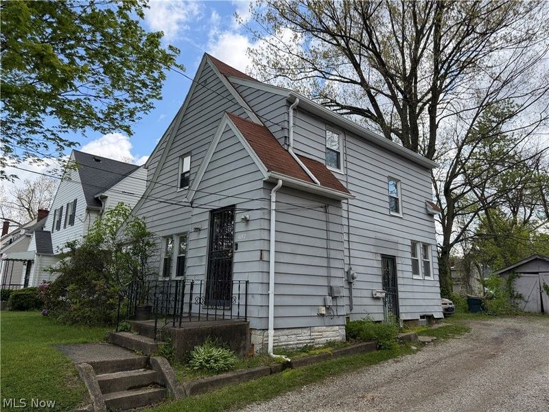 1187 Mercer Avenue, Akron, OH 44307 Photo 2