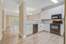 1025 Riverland Woods Place photo 4