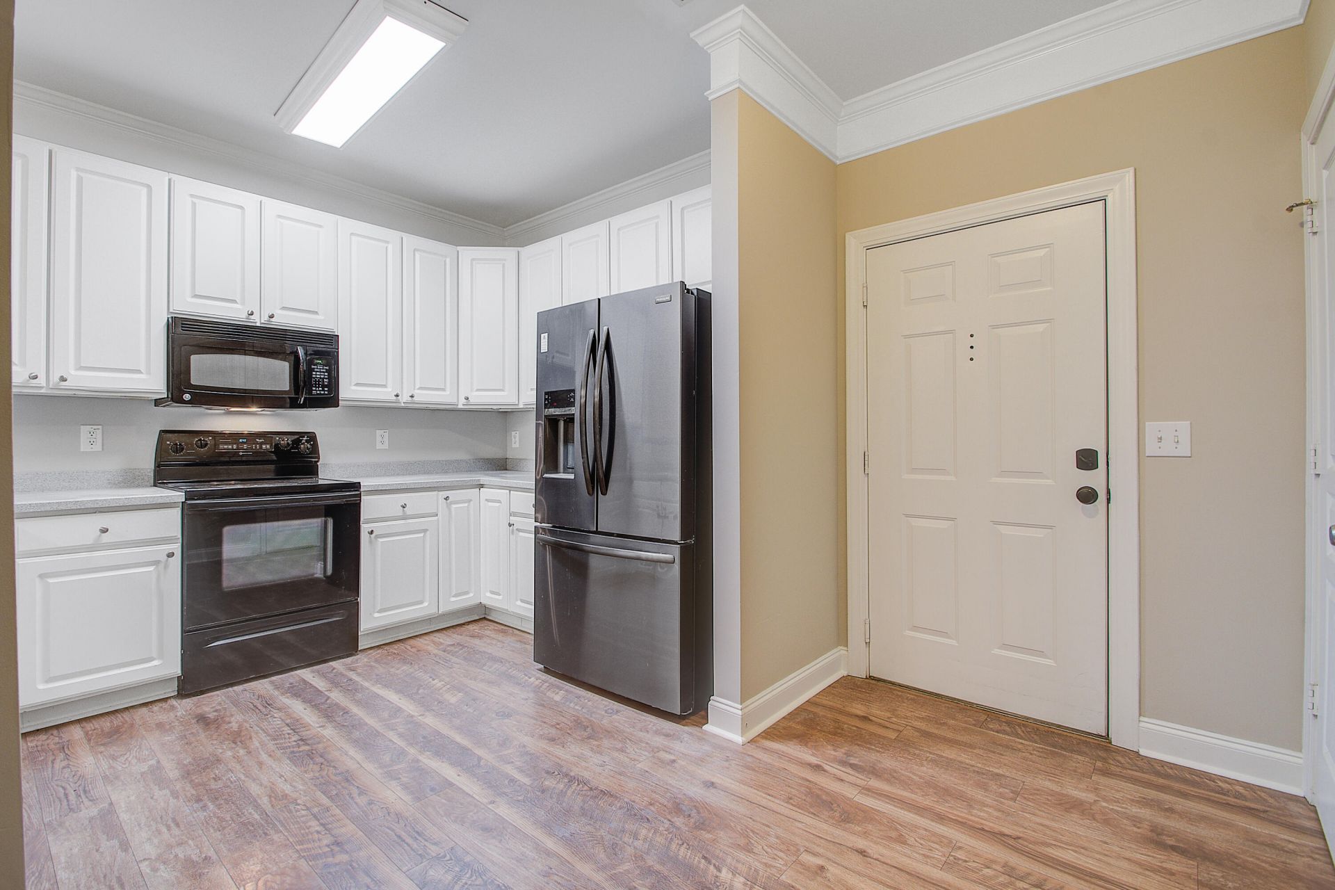 1025 Riverland Woods Place Photo 5