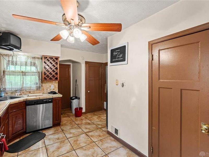 1740 Burbank Drive, Dayton, OH 45406 Photo 10