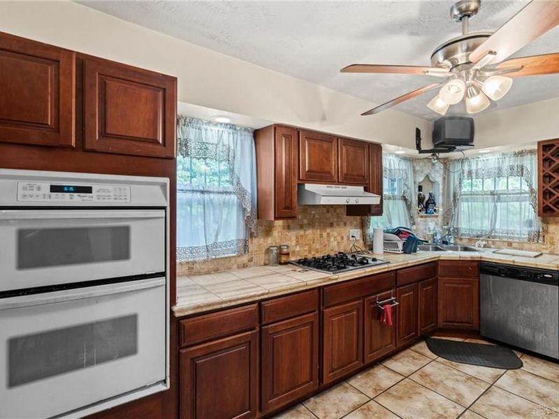 1740 Burbank Drive, Dayton, OH 45406 Photo 9