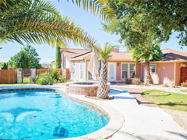 202 Spring Garden DR, Unit A, Hutto, TX 78634