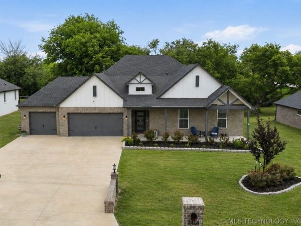2414 W Union Place , Collinsville, OK 74021