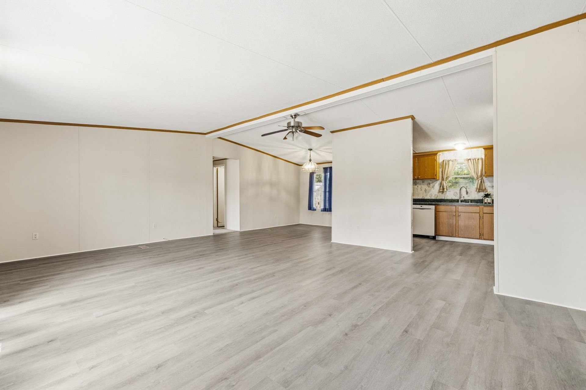 344 Misty Breeze Ln. Photo 4