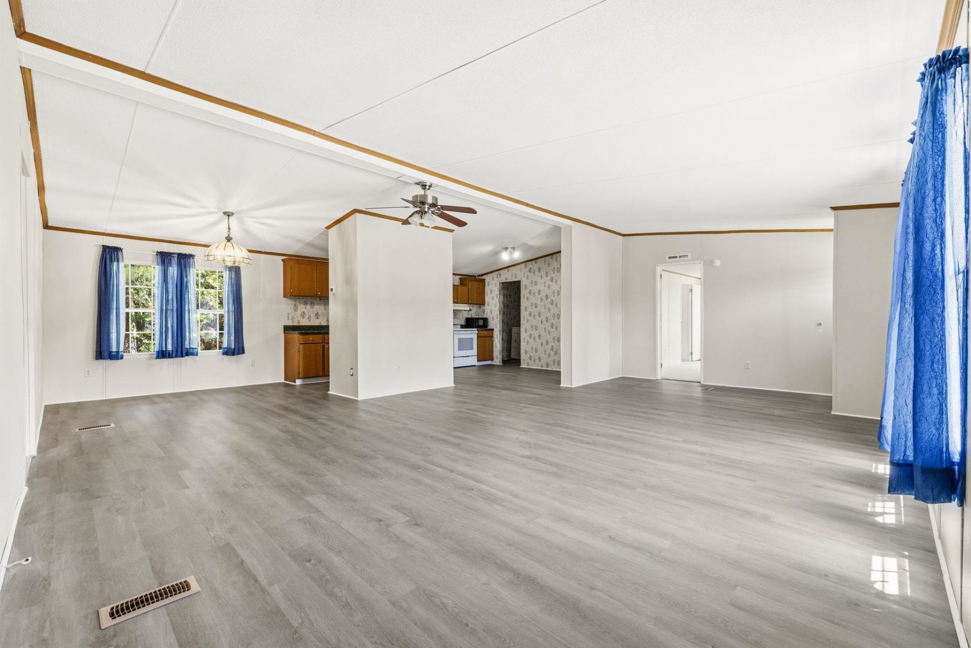 344 Misty Breeze Ln. Photo 5
