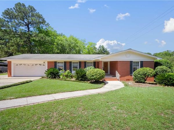 5000 Woodmere Street, Mobile, AL 36693