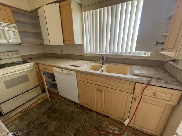 8381 Antigua Ct, Fort Myers, FL 33907 Photo
