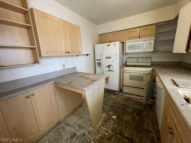 8381 Antigua Ct, Fort Myers, FL 33907 Photo