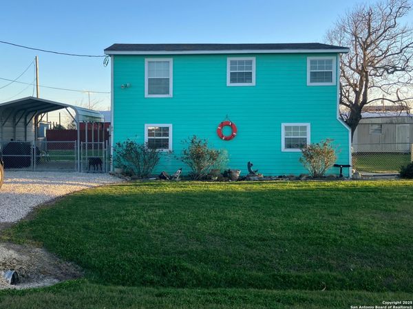 141 PEGGY, Palacios, TX 77465