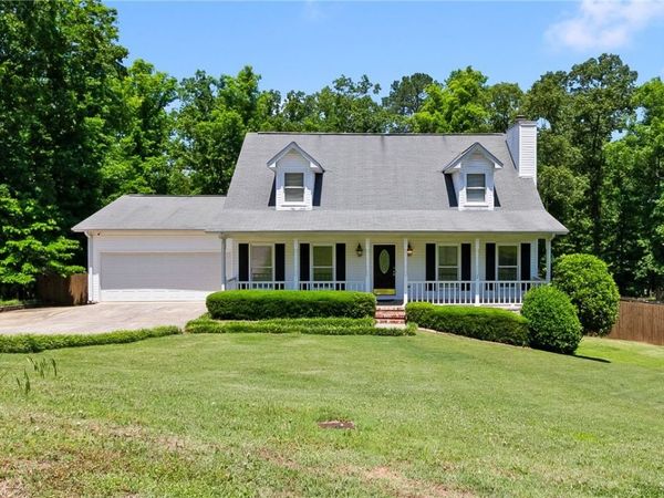 12399 Hunters Pointe Drive, Northport, AL 35475