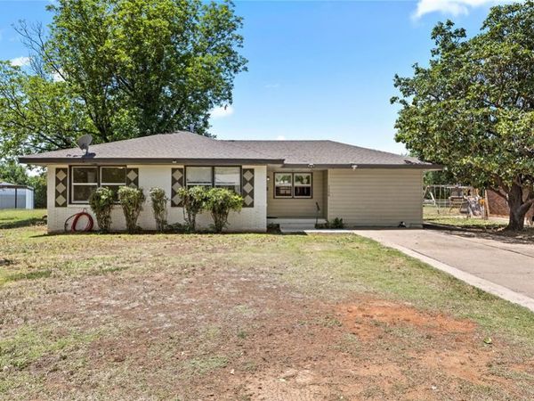 1208 N Grant Street, Cordell, OK 73632