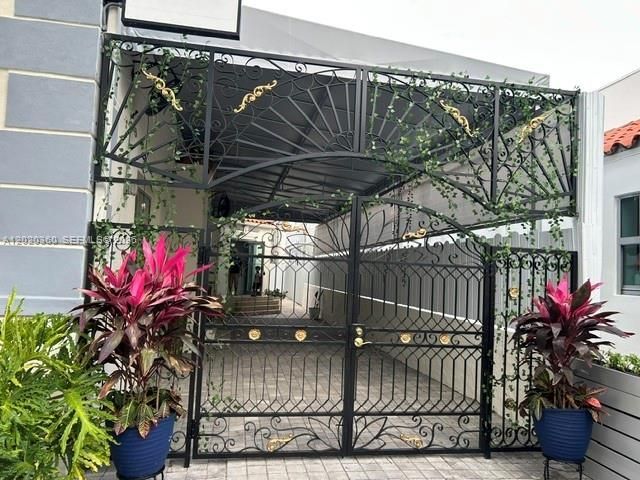 929 Collins Ave, Unit 2A, Miami Beach, FL 33139 Photo