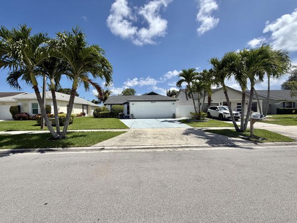 5072 Arbor Glen Circle, Lake Worth, FL 33463