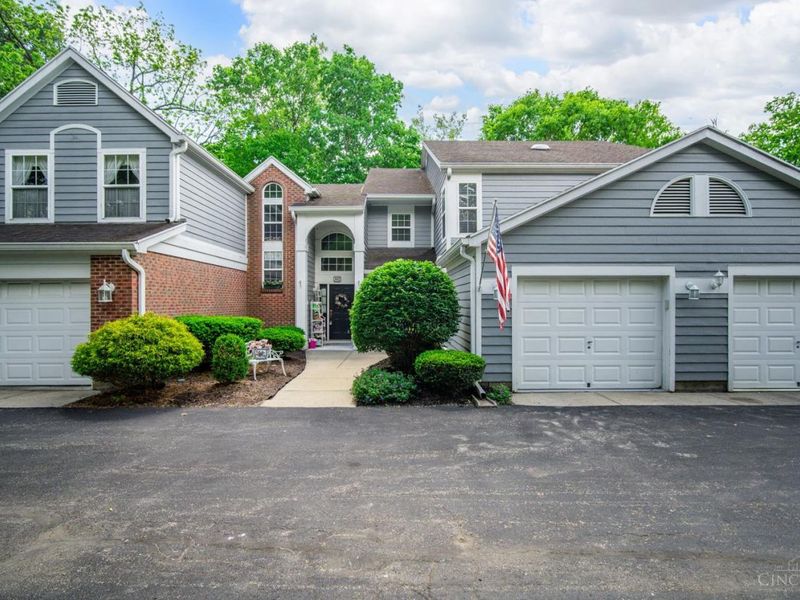 298 Elmwood Drive, Springboro, OH 45066 Photo 2