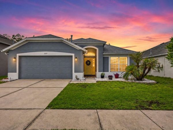 1807 LEYBOURNE LOOP , WESLEY CHAPEL, FL 33543