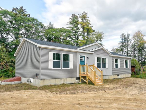 234 East Main Street, Conway, NH 03818