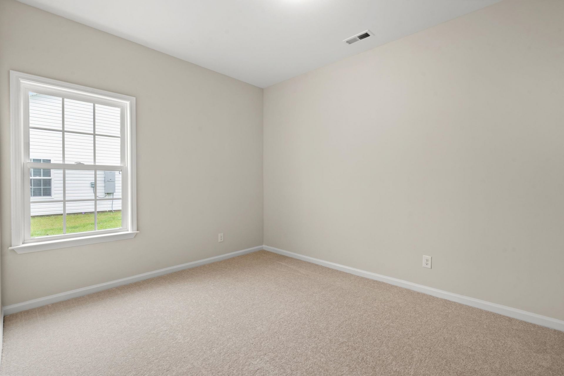 198 Stillbrook Dr.  Photo 11
