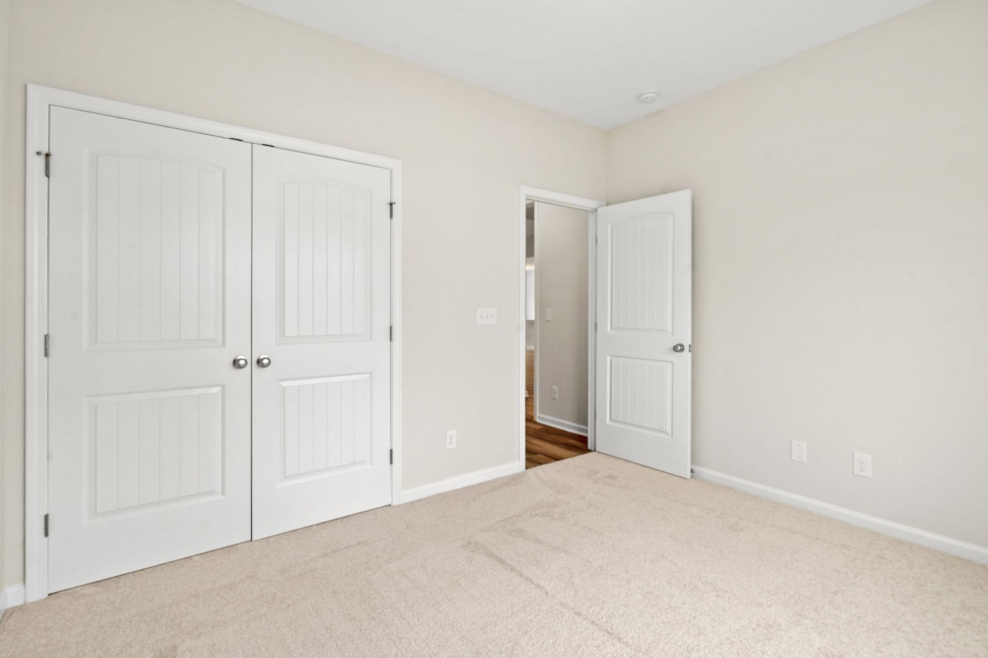 198 Stillbrook Dr.  Photo 8