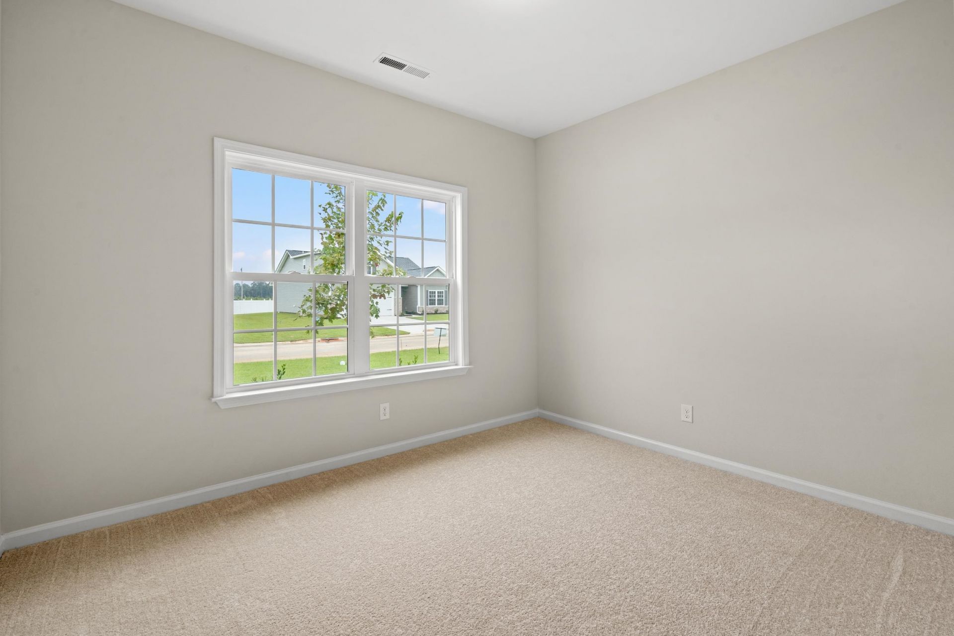 198 Stillbrook Dr.  Photo 9