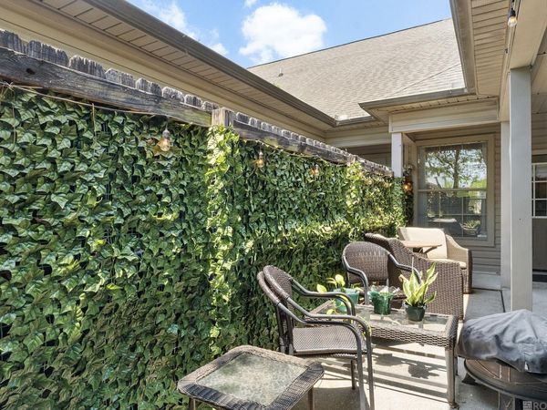 809 Summer Breeze Dr, Unit #401, Baton Rouge, LA 70810
