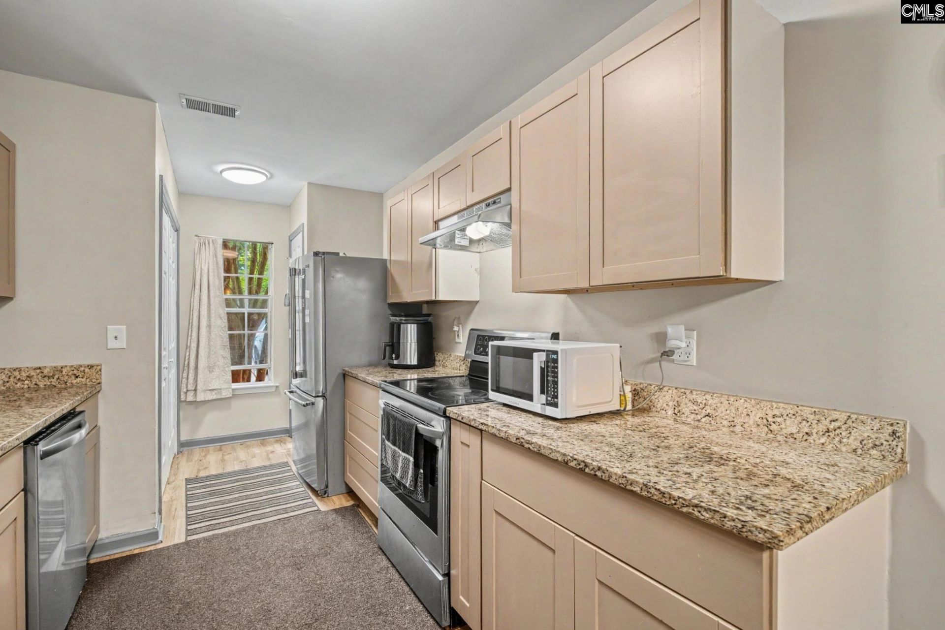 18 Gowham Court  Photo 6