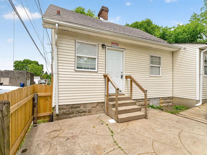 373 Wrexham Avenue , Columbus, OH 43223 Photo 3