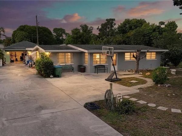 1201 Alabar LN , CAPE CORAL, FL 33909