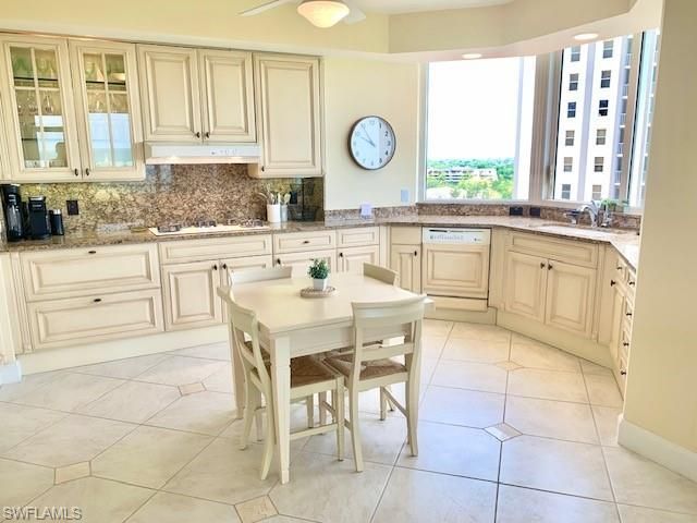 6597 Nicholas Blvd, Unit 1101, Naples, FL 34108 Photo