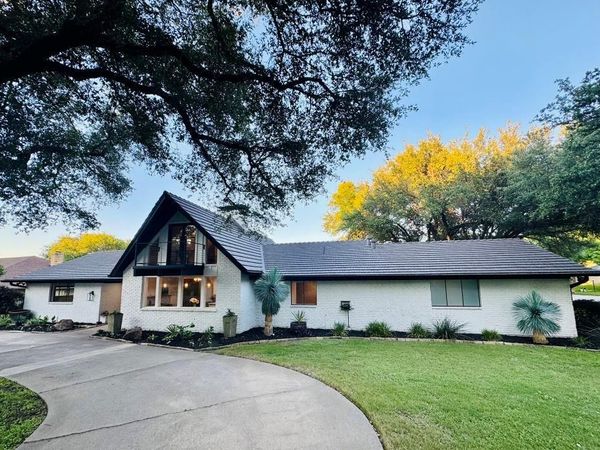 4213 Winding Way, Benbrook, TX 76126
