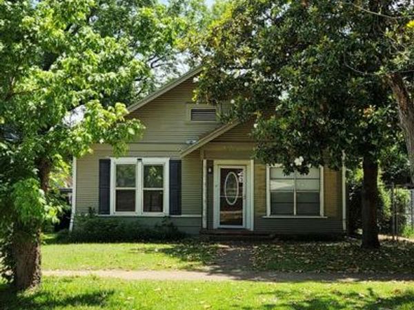 1120 W Main Street , Denison, TX 75020