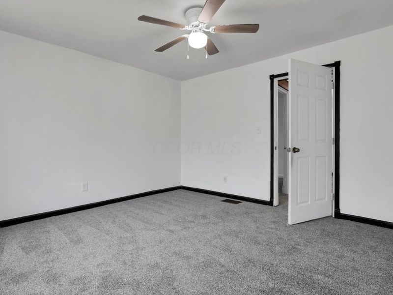 1104 Blue Avenue , Zanesville, OH 43701 Photo 21