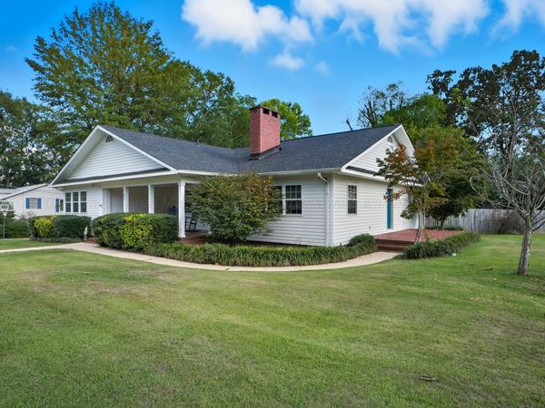 807 W 11TH St, Jasper, AL 35501