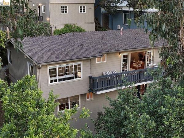 2343 Mastlands Dr , Oakland, CA 94611