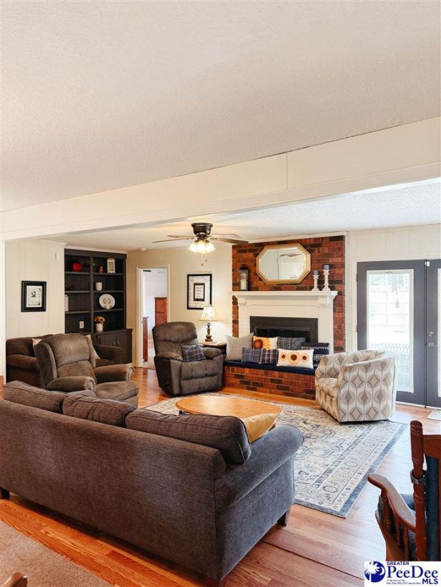 850 Thunderbird Drive Photo 19
