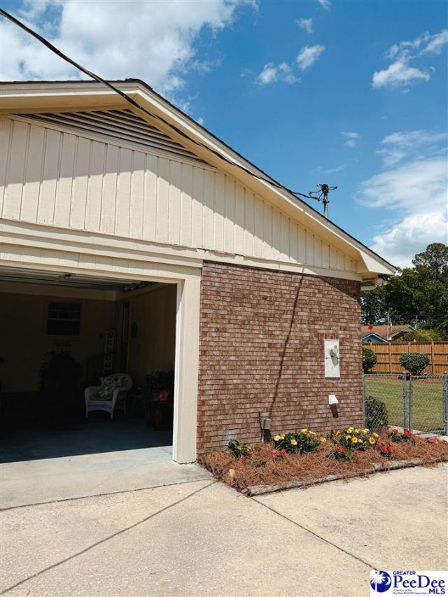 850 Thunderbird Drive Photo 24