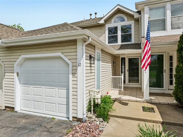 12 Pin Oak Ct , Cranberry Twp, PA 16066