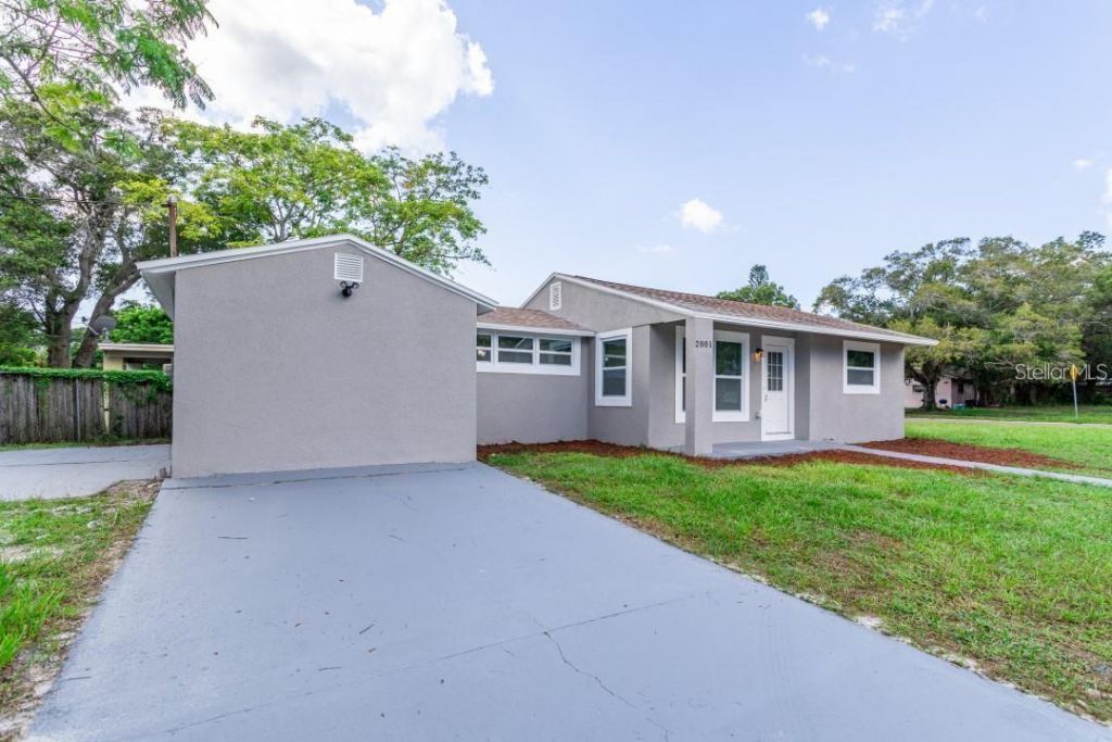 2001 45th Street S, Saint Petersburg, FL 33711 Photo