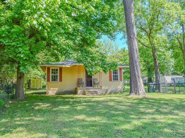 205 SE 2nd Street , Antlers, OK 74523