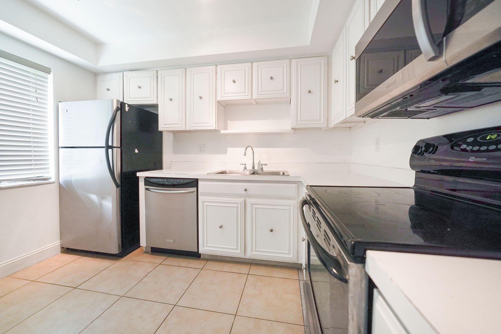 3050 Presidential Way, Unit 205, West Palm Beach, FL 33401 Photo