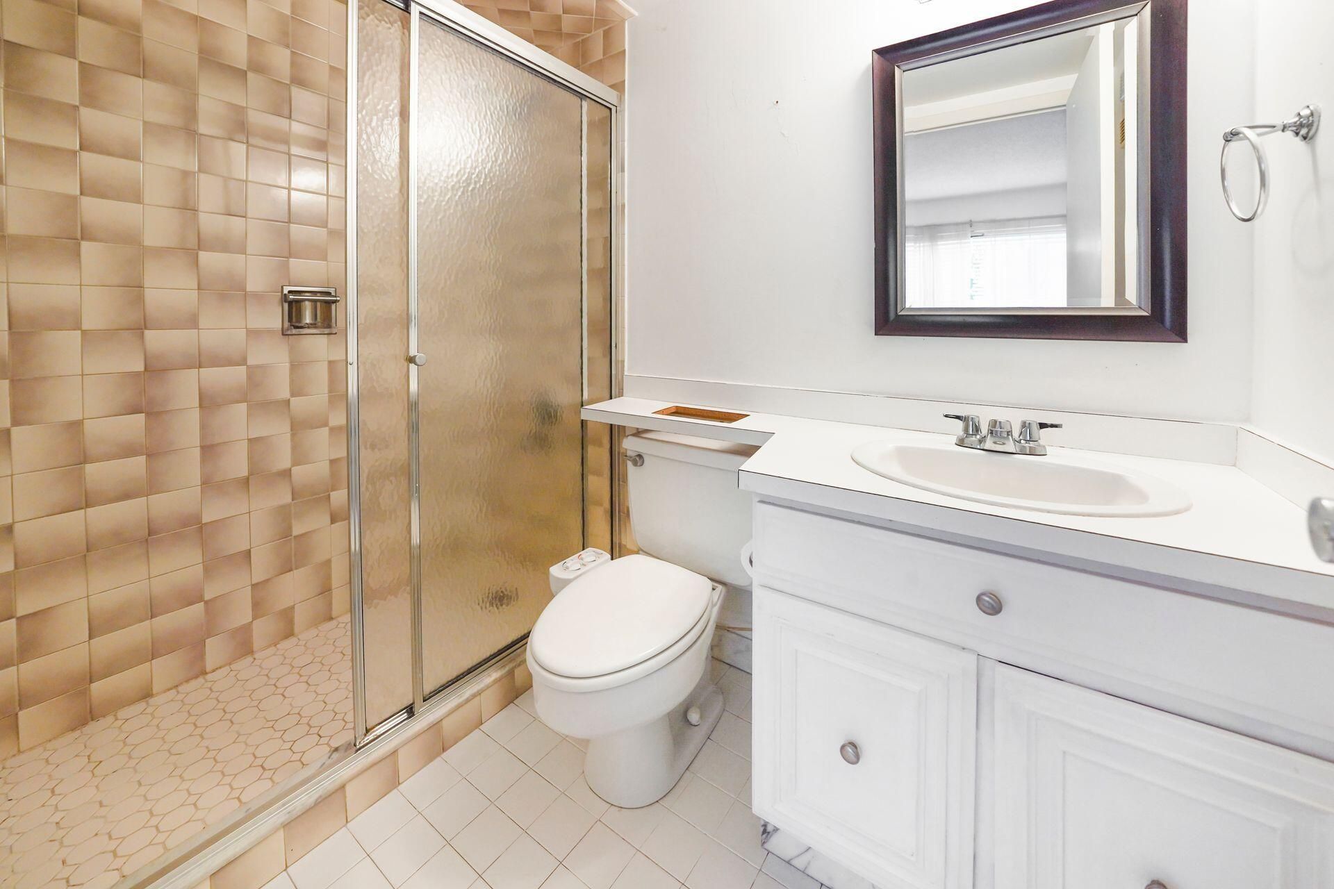 3050 Presidential Way, Unit 205, West Palm Beach, FL 33401 Photo