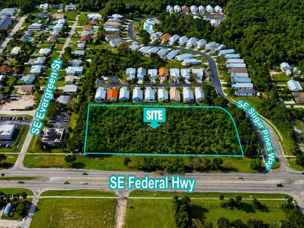8200 SE Sugar Pines Way, Hobe Sound, FL 33455