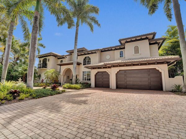 1212 E Lake Drive, Fort Lauderdale, FL 33316