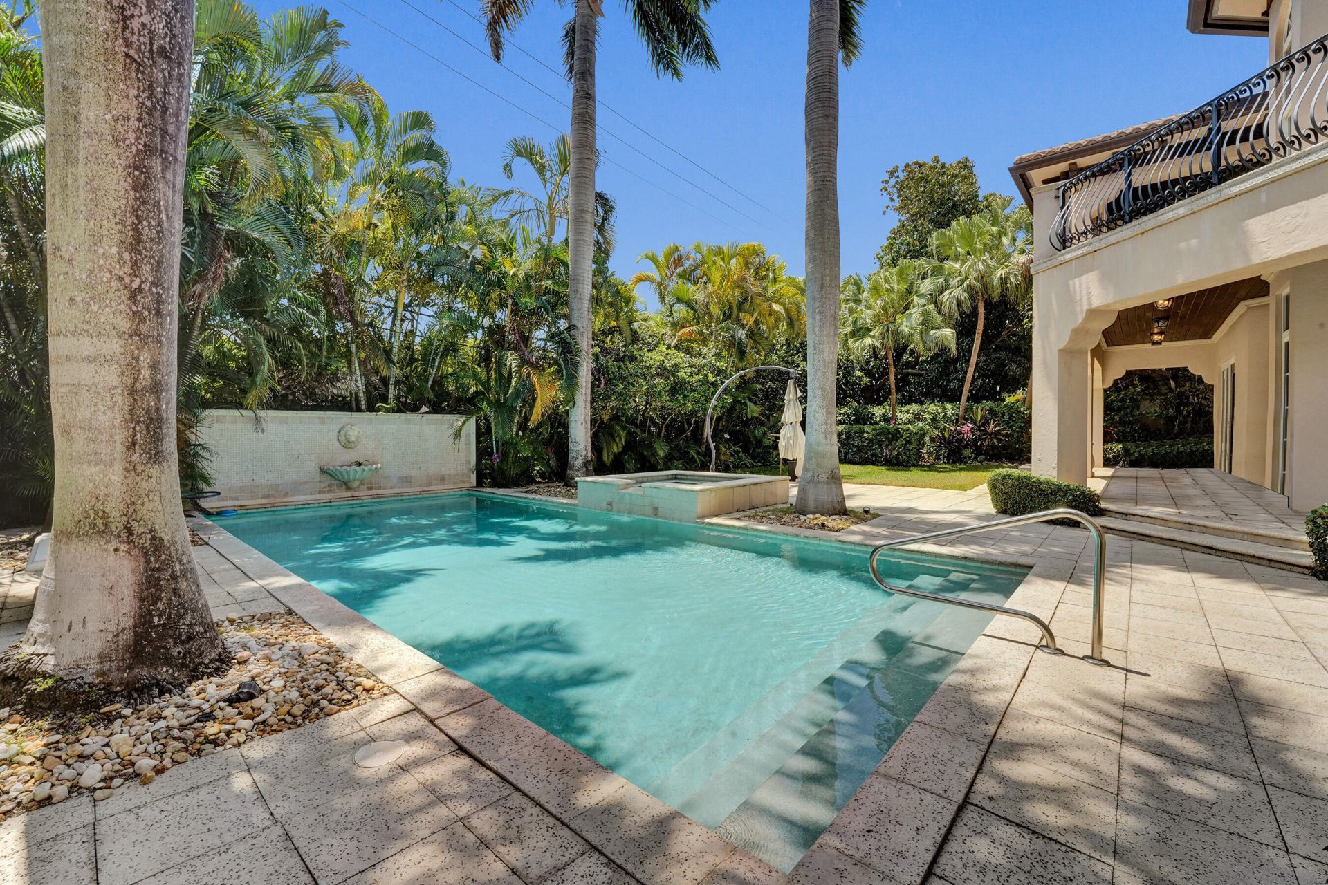 1212 E Lake Drive, Fort Lauderdale, FL 33316 Photo