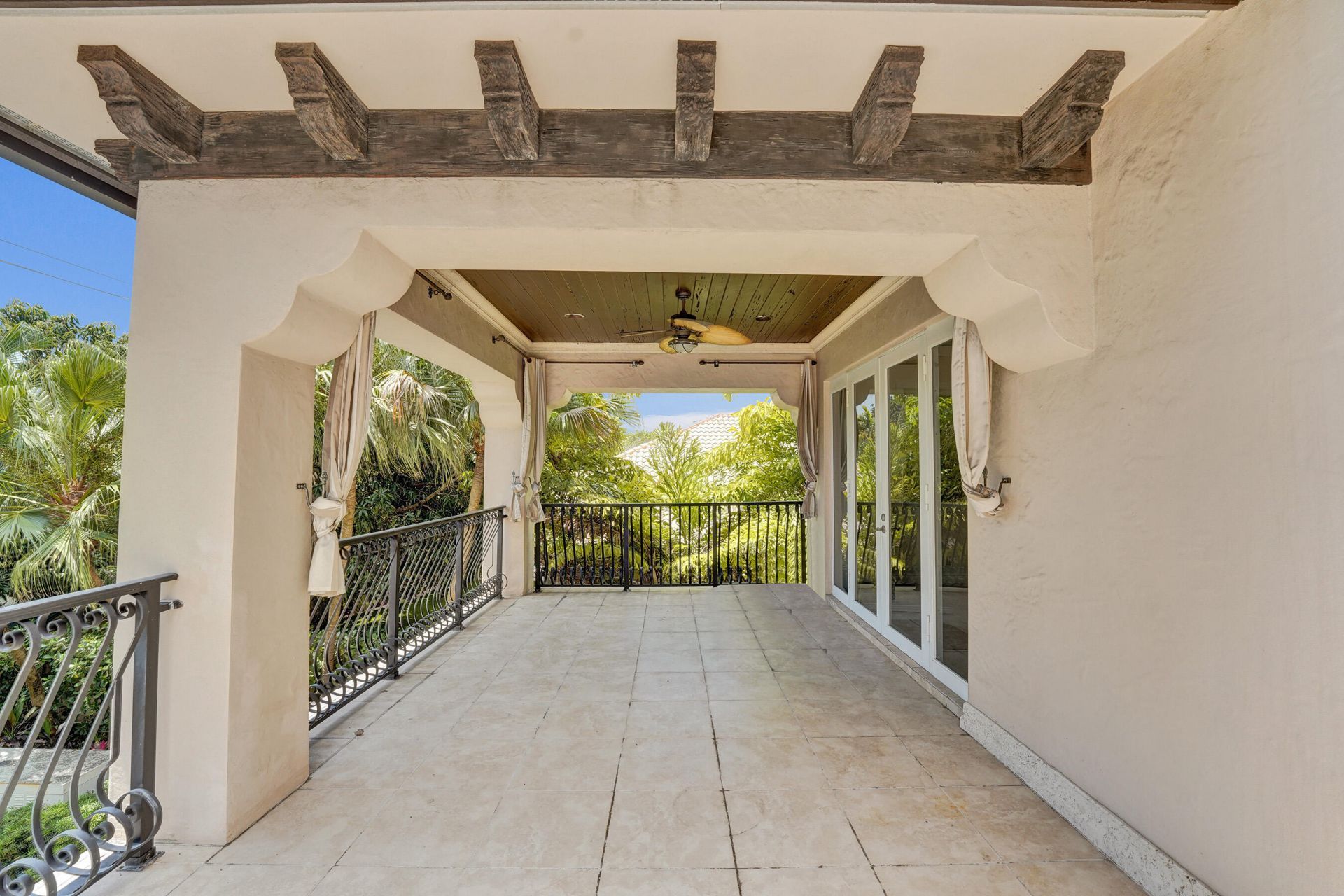 1212 E Lake Drive, Fort Lauderdale, FL 33316 Photo