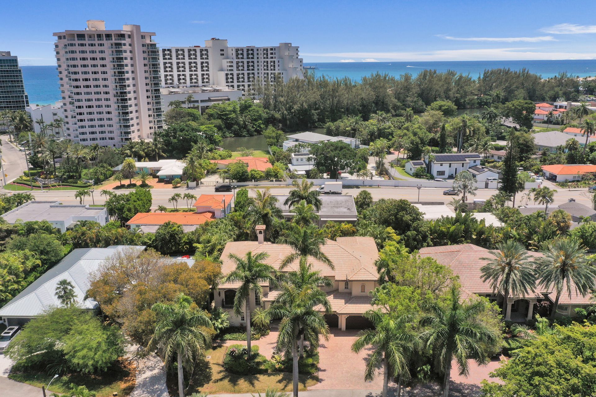 1212 E Lake Drive, Fort Lauderdale, FL 33316 Photo