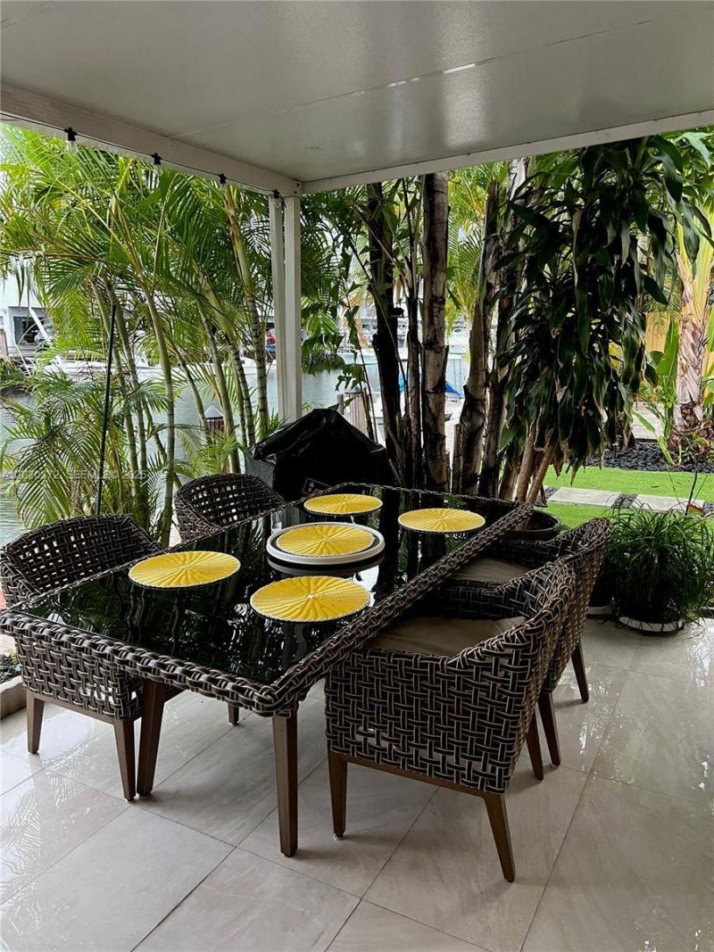 3756 NE 167th St, North Miami Beach, FL 33160 Photo